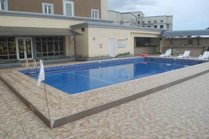 Pool 24 of 34