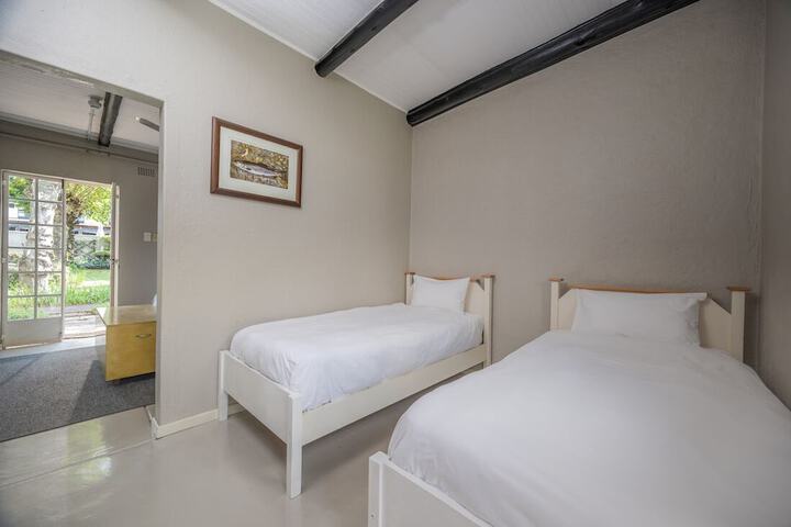Room 49 of 105