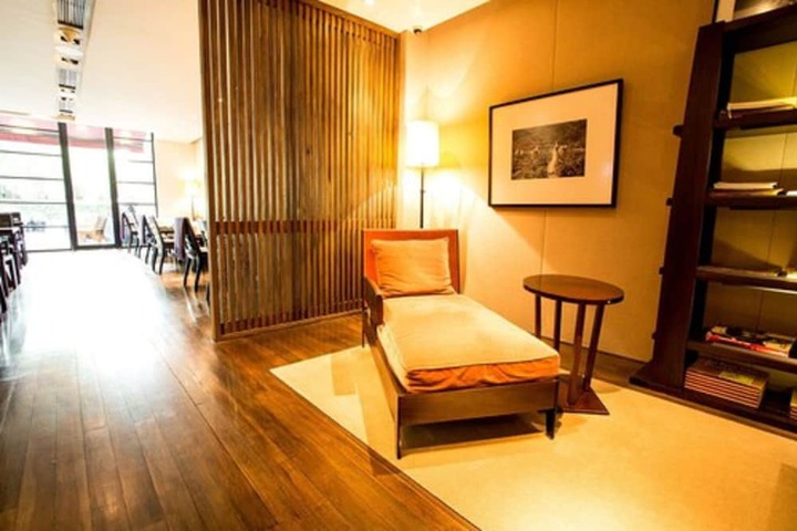 Entrance & Lobby
