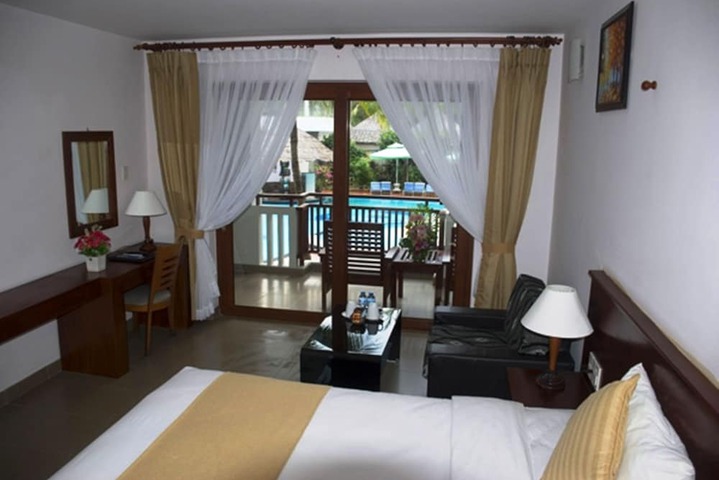 Room 12 of 37