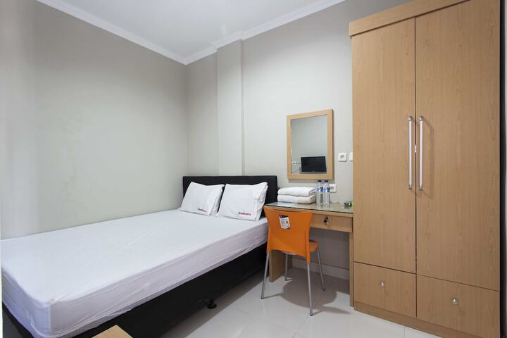 Room 10 of 30