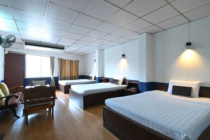 Room 21 of 120