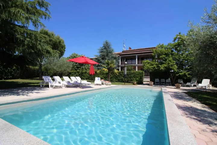 Pool 8 of 13