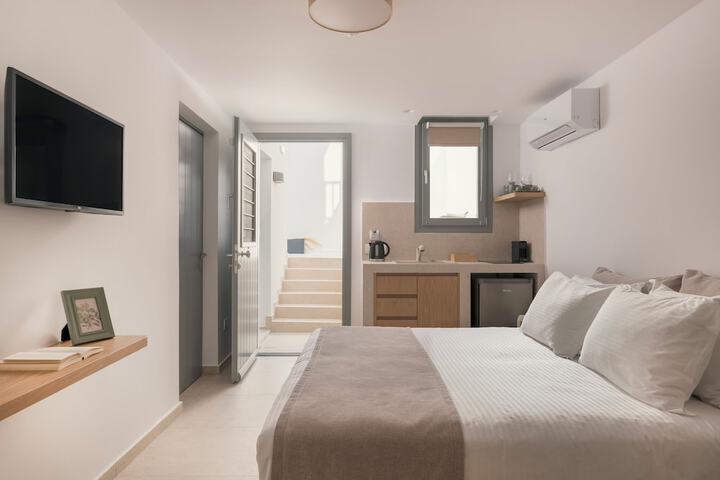 Room 8 of 37