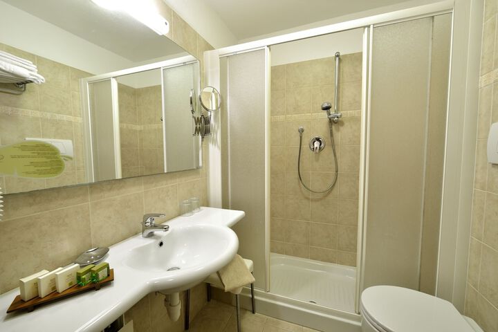 Room 29 of 75