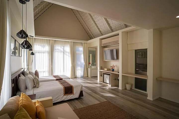 Room 17 of 51