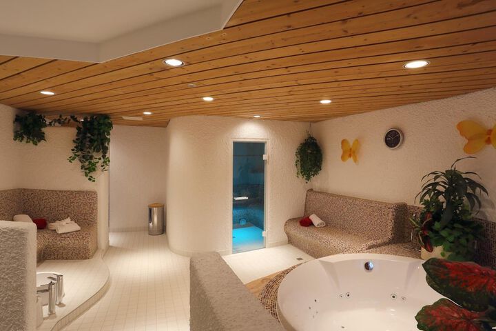 Spa 42 of 61