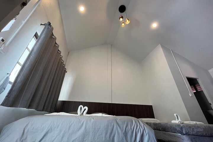 Room 26 of 177
