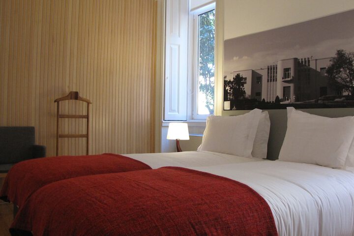 Room 2 of 53