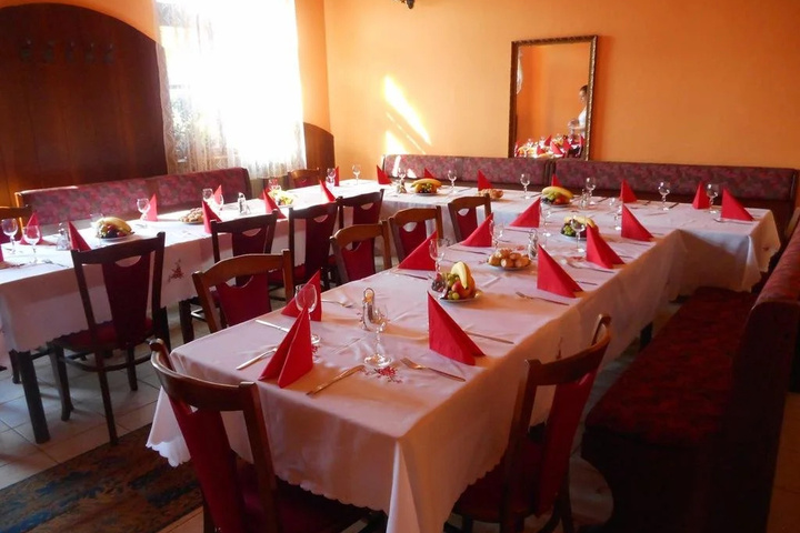 Dining 14 of 14