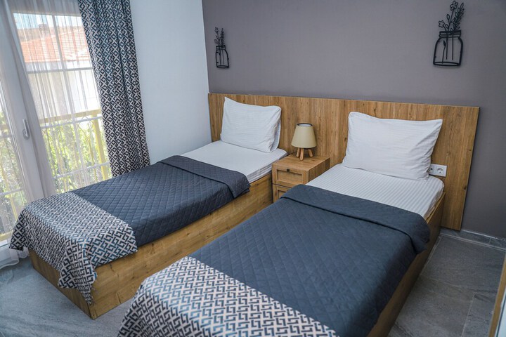 Room 7 of 31