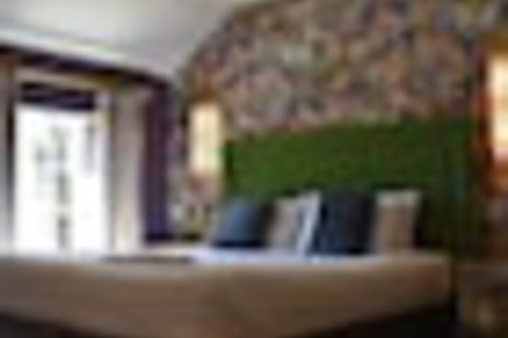 Room 8 of 72