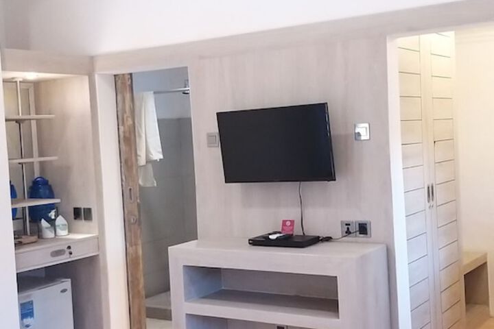 Room 25 of 49