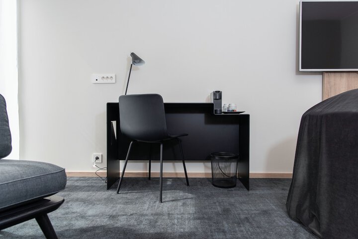 Room 10 of 24