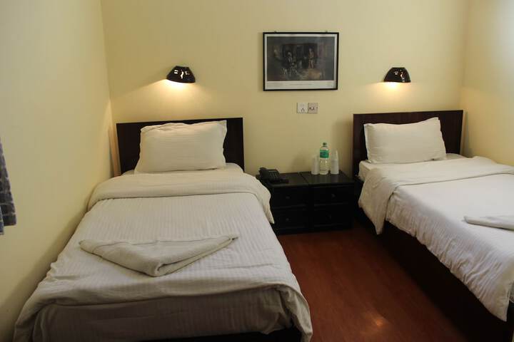 Room 35 of 73