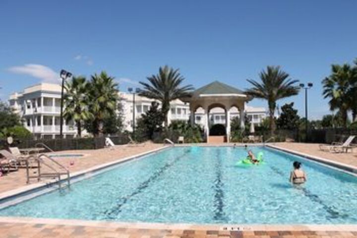 Pool 22 of 25