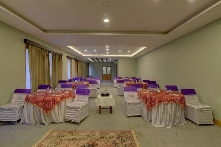 Ballroom/Hall 42 of 62