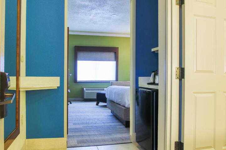 Standard | King Bed (9 of 16)