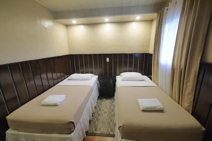 Room 15 of 63