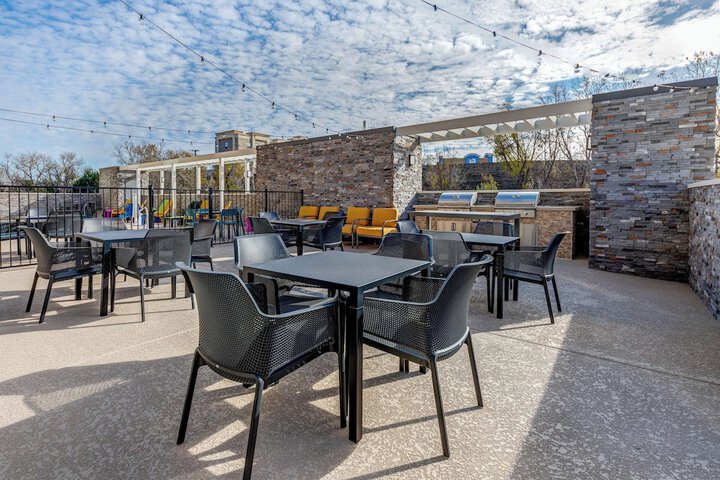 Terrace/Patio 32 of 34