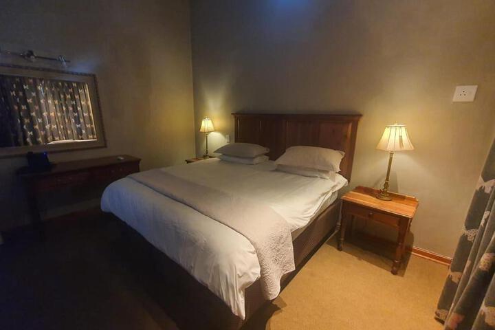 Room 22 of 76