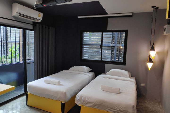 Room 8 of 36