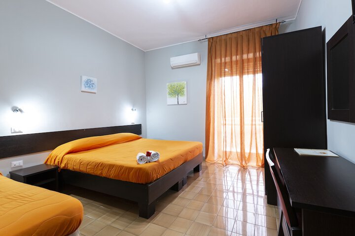 Room 35 of 134