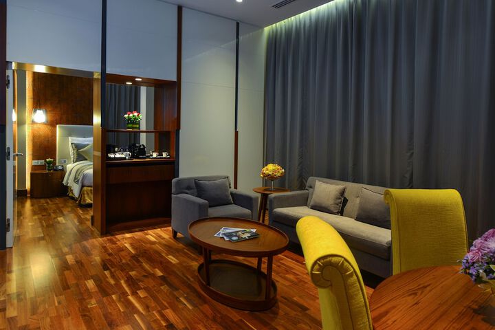 Room 25 of 58
