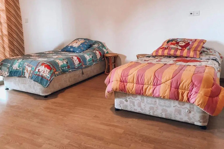 Room 3 of 13