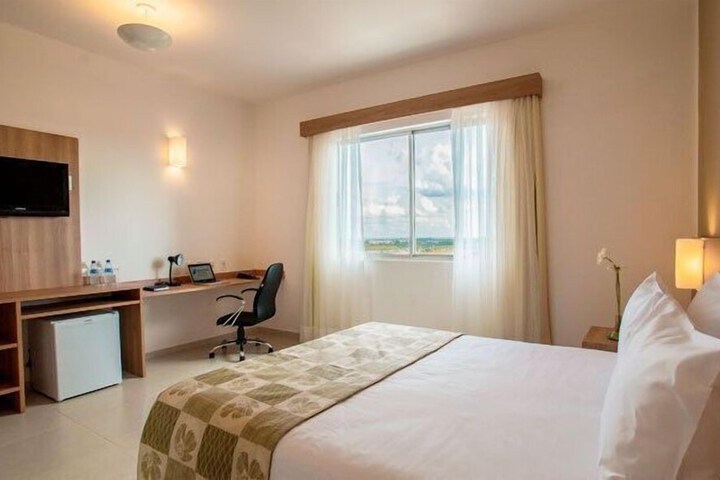 Room 6 of 35