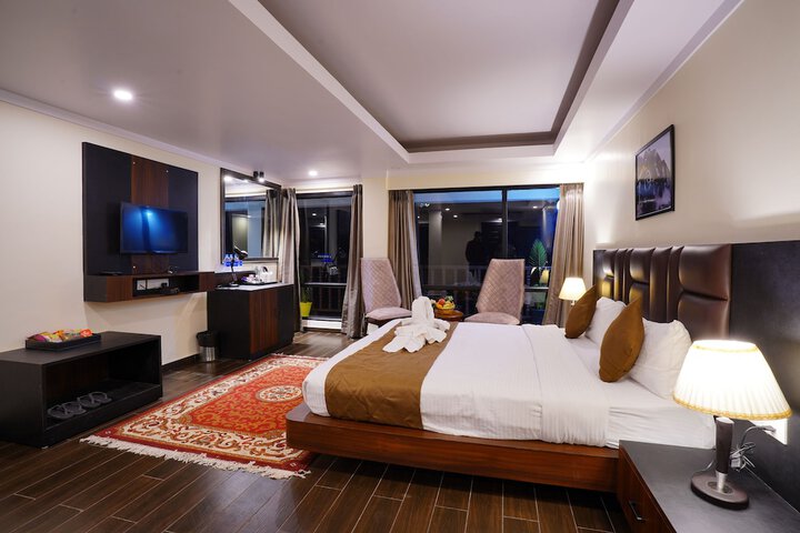 Room 14 of 81