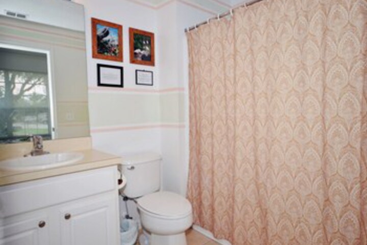 Room 6 of 30