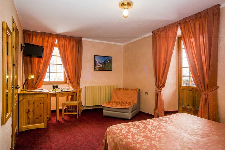 Room 11 of 46