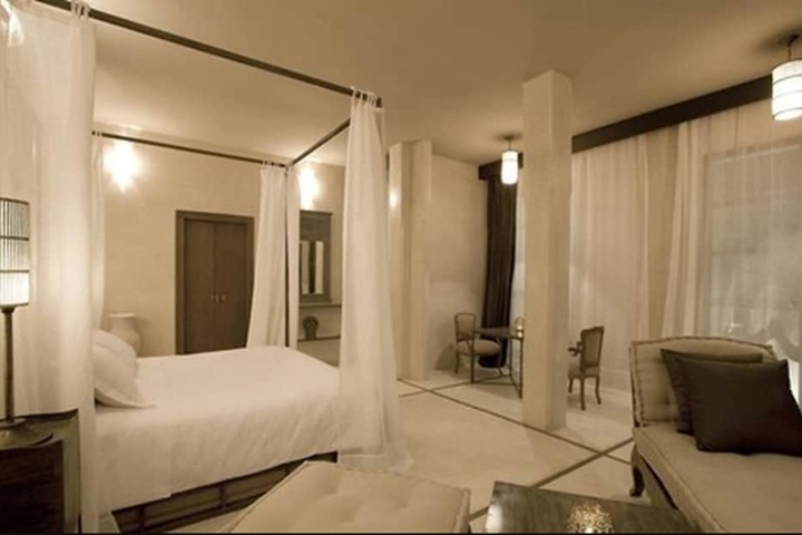 Room 17 of 48