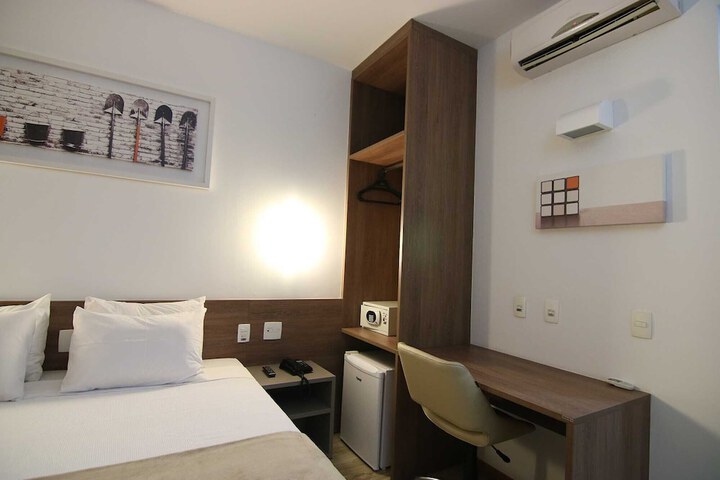 Room 15 of 79