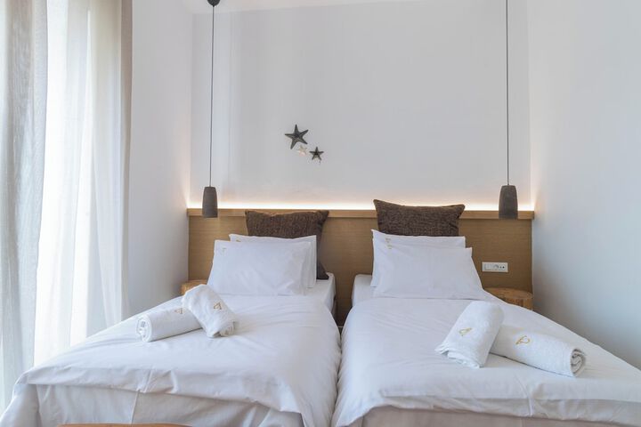 Room 10 of 71