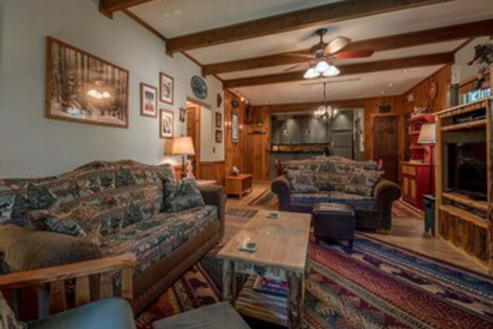 Room 11 of 24