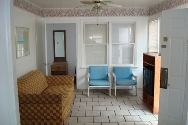 Room 24 of 63