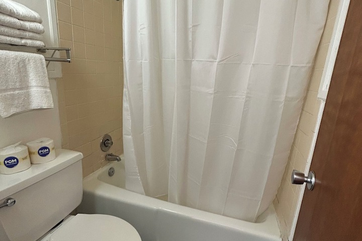 Room 14 of 22