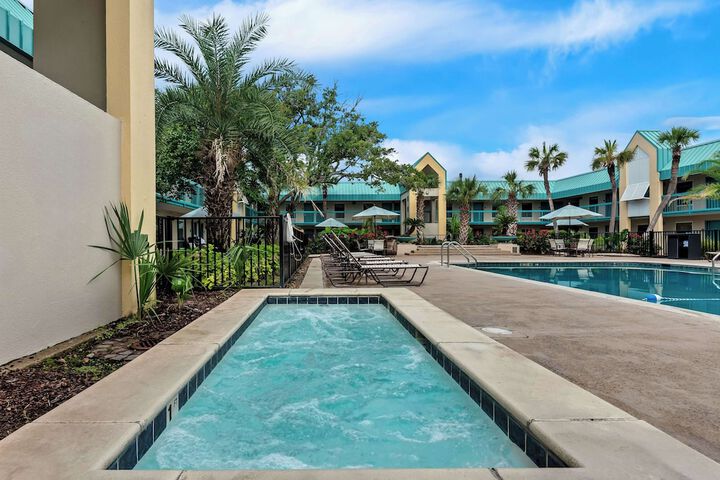 Pool 26 of 44