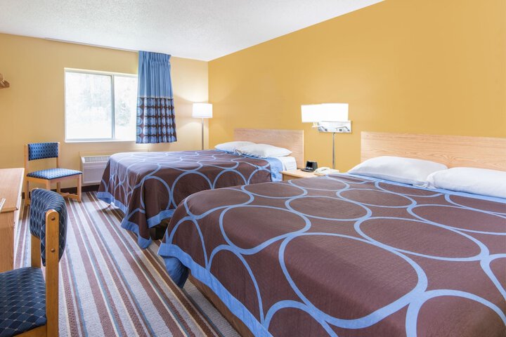 1 Queen Bed Mobility Accessible (1 of 16)