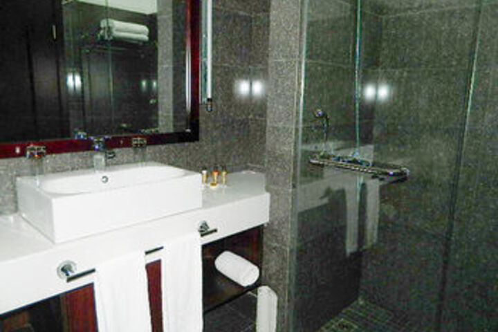 Room 2 of 24