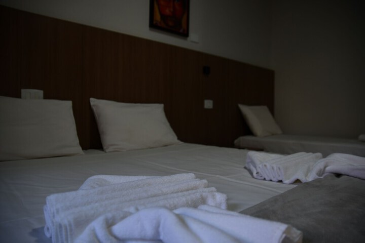 Room 18 of 48