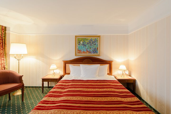 Room 8 of 47