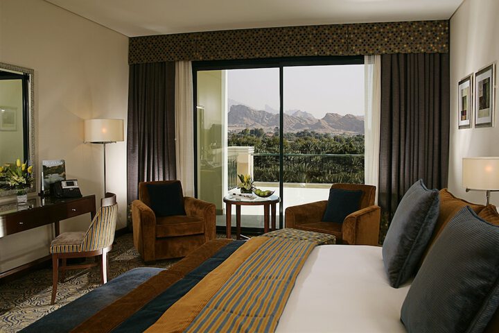 Room 52 of 180