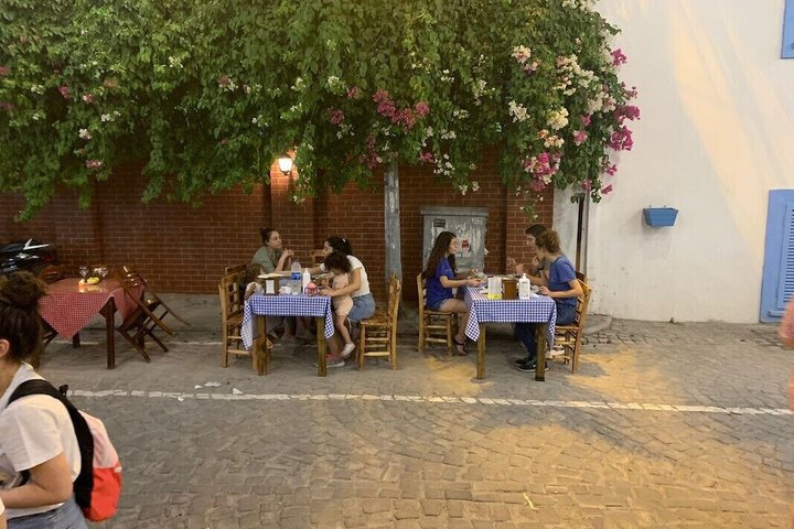 Dining 14 of 28