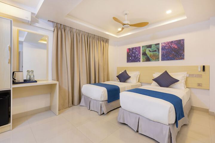 Room 8 of 37