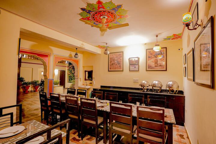 Dining 89 of 105