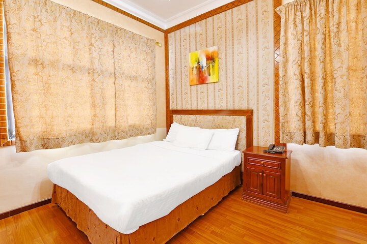Room 8 of 31