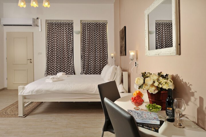 Room 4 of 54